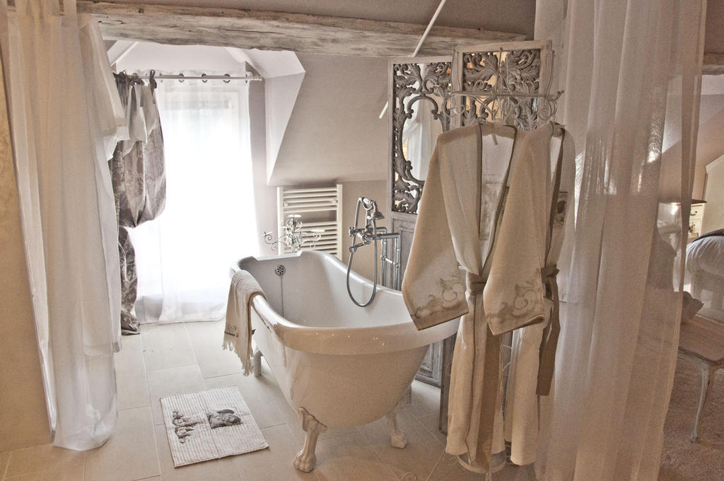 Hotel La Bergerie des Anges Le Bignon-Mirabeau Zimmer foto